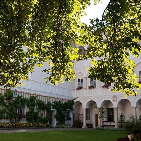 Kloster Wernberg Hotell Eksteriør bilde