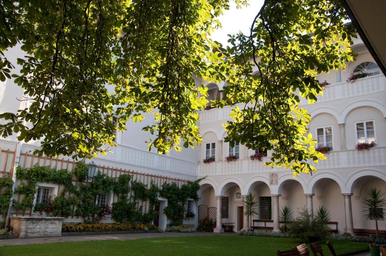 Kloster Wernberg Hotell Eksteriør bilde